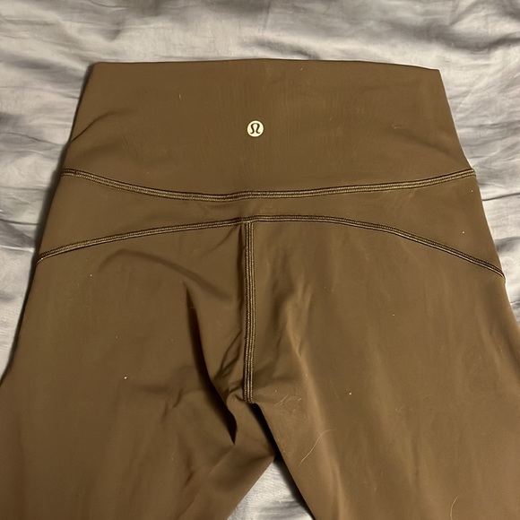 Lululemon size 8 olive green leggings full length - Picture 3 of 3